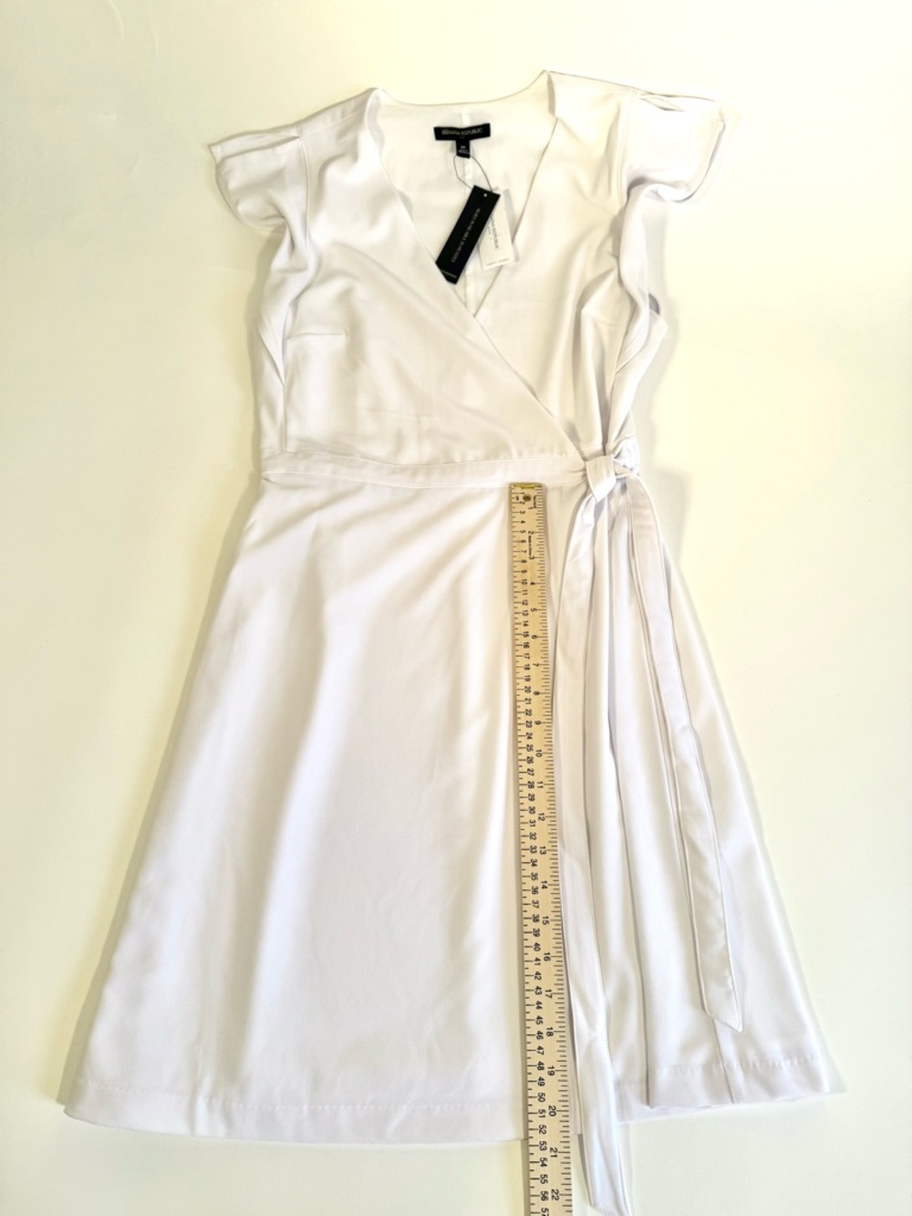Banana Republic White V-Neck Faux Wrap Tie-Waist Mini Dress Bridal Graduation - Picture 9 of 13